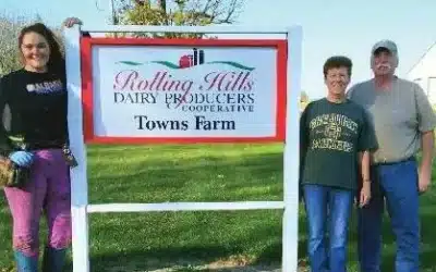 Six dairy herds recognized for reproductive efficiency